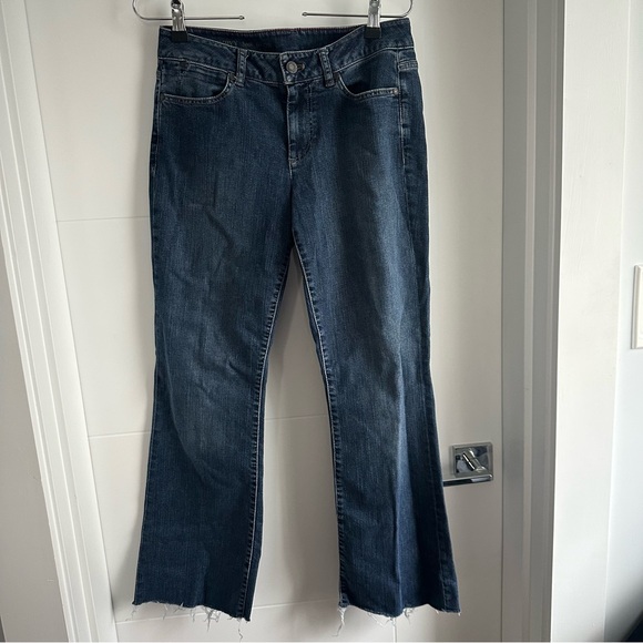 Women's Talbots Blue Flared Jeans - Picture 1 of 4